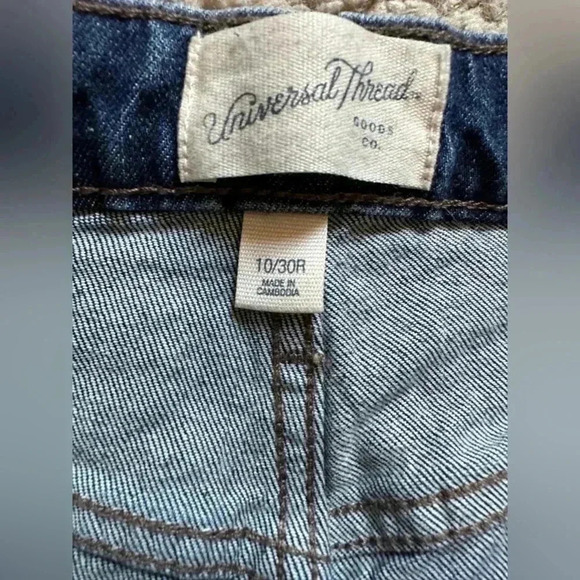 Universal Thread Jean Shorts - Picture 3 of 8